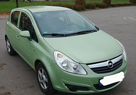 Opel Corsa 1.2 TÜV neu, 2. Hand, 8-fach bereift