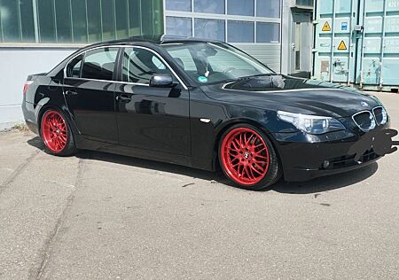 BMW 525i -
