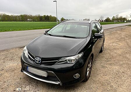 Toyota Auris Touring Sports 1.8 Hybrid