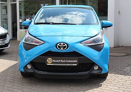 Toyota Aygo (X) Aygo AYGO* X-Play Team D