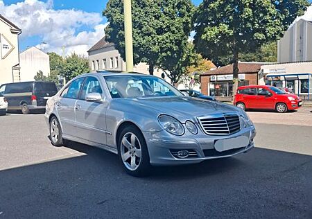 Mercedes-Benz E 300 BLUETEC AVANTGARDE Autom. Avantgarde