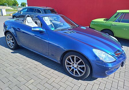 Mercedes-Benz SLK 200 SLK Roadster - Serviceheft - Reifen & TÜV NEU