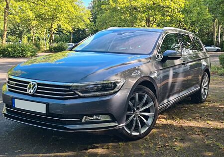 VW Passat Variant Volkswagen Passat Var. 2.0 TDI SCR HIGHL DSG BMT 4M AHK