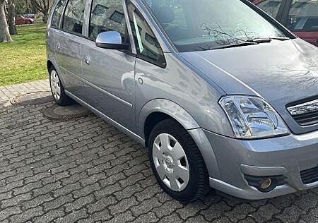Opel Meriva 1.8 Cosmo Automatik