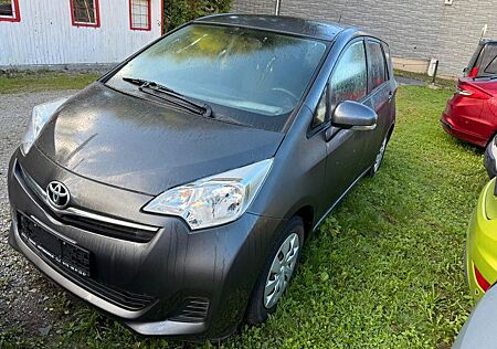 Toyota Verso-S Life - KAMERA - 1. Hand