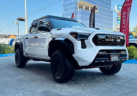 Toyota Tacoma TRD PRO HEV 2025 NO VAT! T1