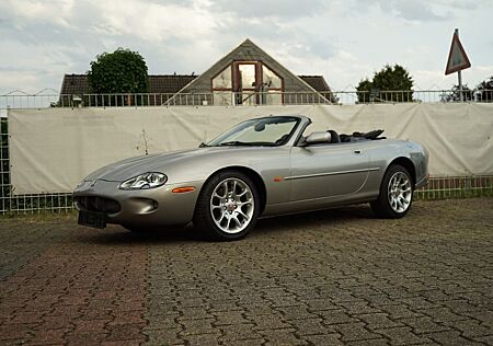 Jaguar XKR S/C Cabriolet 4.0 V8 Kompressor H/K MEMORY