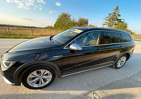 VW Passat Alltrack Volkswagen 2.0 TSI DSG 4MOTION Alltrack..