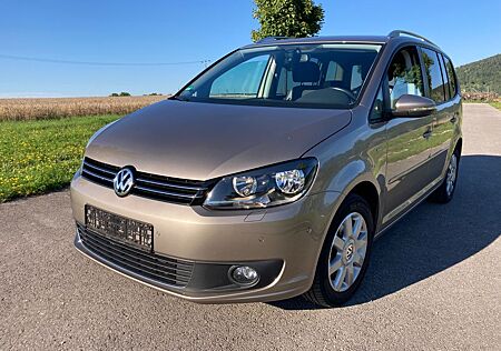 VW Touran Volkswagen 7 Sitze Standheizung AHK Navi