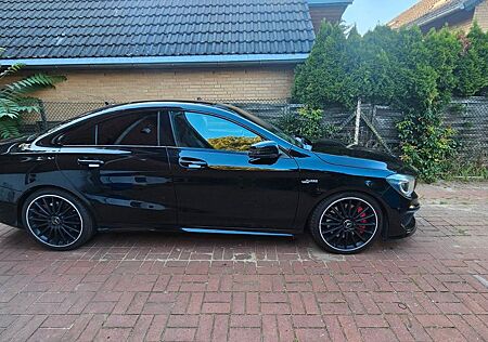 Mercedes-Benz CLA 45 AMG SPEEDSHIFT DCT 4MATIC AMG