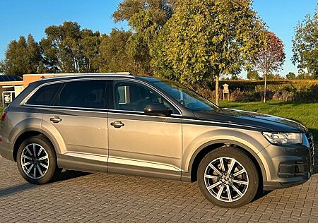 Audi Q7 3.0 TDI quattro tiptronic -