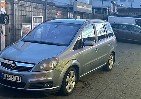 Opel Zafira Tourer Zafira B Edition/ 1.8/7Sitze/Navi/Klima/ Rückam.