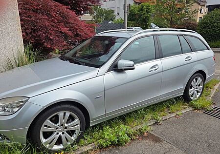 Mercedes-Benz C 180 CGI T BlueEFFICIENCY Autom. -