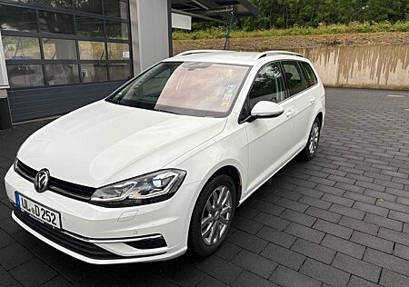 VW Golf Volkswagen 1.5 TSI ACT DSG Highline *AUTOMATIK*+*ACC*