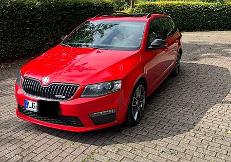 Skoda Octavia 2.0 TDI RS Combi RS Tüv Neu