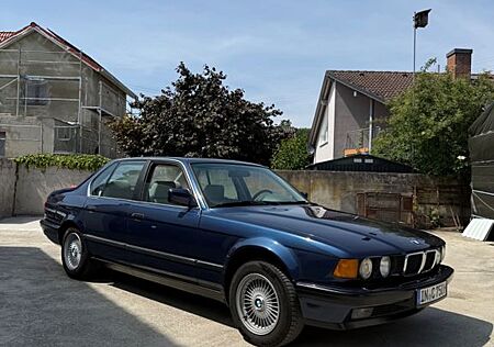 BMW 750i E32