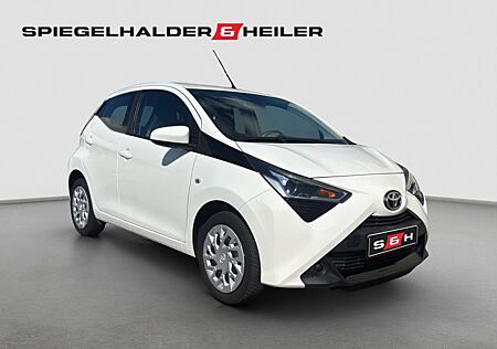 Toyota Aygo (X) Aygo -Play 1.0 EU6d 1,0l 5-tg. x-play 5 Gang Sch