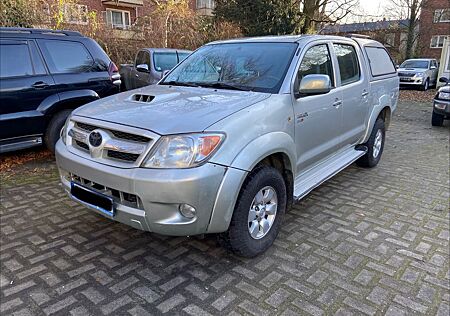 Toyota Hilux 2.5 D 4x4 .AHK Klima dDKL9n6