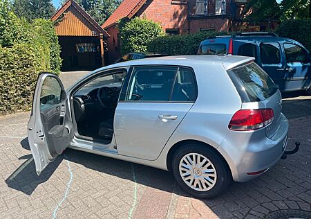 VW Golf Volkswagen 1.6 TDI ** TÜV NEU ** Reifen NEU **