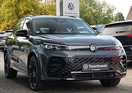 VW Tiguan Volkswagen 1.5 eTSI R-Line Matrix HUD Pano H&K