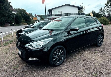 Hyundai i20 YES!*Sitz-Lenkradheizung*