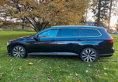 VW Passat Variant Volkswagen 2.0 Blue TDI SCR DSG Highline