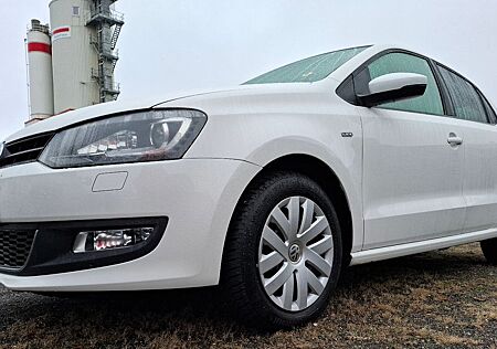 VW Polo Volkswagen V Life Xenon