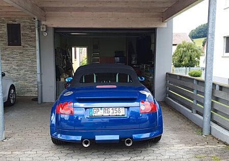Audi TT Roadster 1.8T quattro 165 kW -