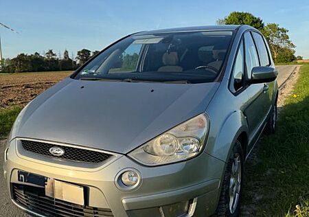 Ford S-Max 2,3 Titanium 6-tronic Titanium