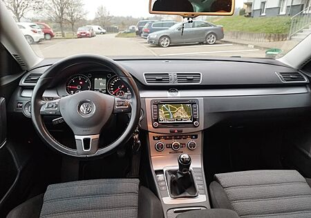 VW Passat Variant Volkswagen 2.0 TDI 130kW Highline BMT Va...