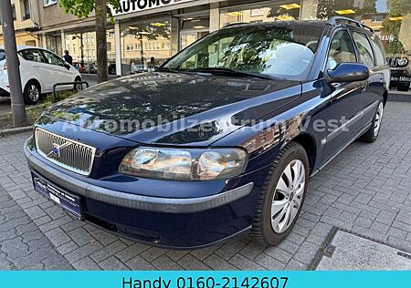 Volvo V70 Kombi 2.4 Kinetic*Leder*Klima*AHK*Tempomat*