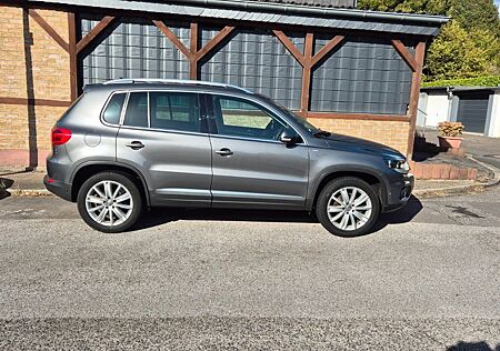 VW Tiguan Volkswagen 2.0 TDI 130 DSG 4M BMT CUP Sport & St...
