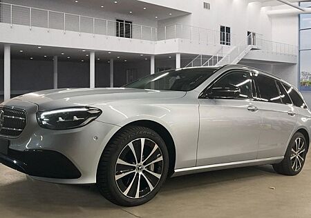 Mercedes-Benz E 300 de ALLRAD HUD*AHK*Distro*LED*360*Servoschl