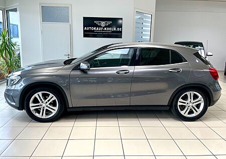 Mercedes-Benz GLA 200 Business Paket/Navi/Panoramdach/Teillede