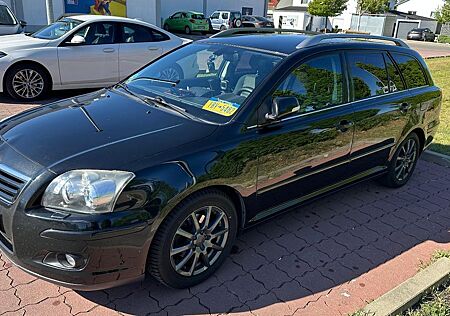 Toyota Avensis Combi Travel 1.8-l-VVT-i Travel