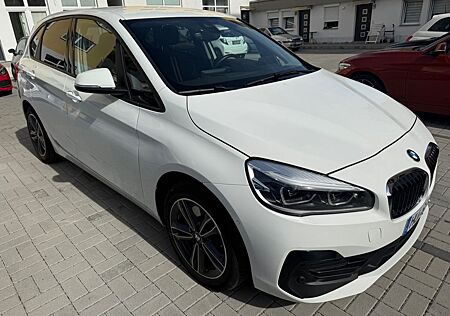 BMW 2er 225xe iPerf Autom HUD ACC LED SHZ PDC Navi Klima
