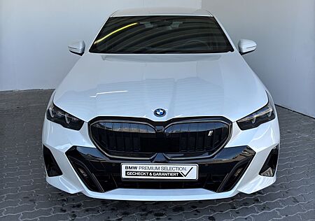 BMW i5 eDrive40 Lim. M Sport LiveCock.LED.AHK.