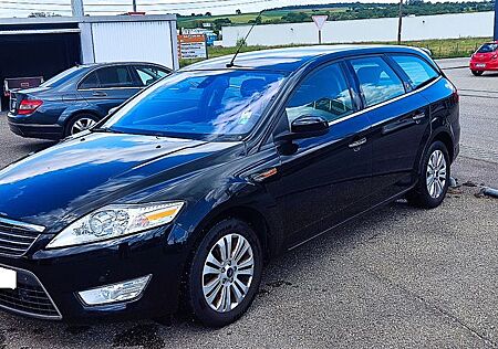 Ford Mondeo Turnier Ghia TÜV neu Benziner 2,0ltr. AHK