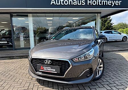 Hyundai i30 cw Passion *LED+SitzH+WKR*