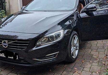 Volvo V60 D6 TWIN ENGINE Plug-in-Hybrid Summum Summum