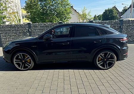 Porsche Cayenne Turbo S E-Hybrid Coupe