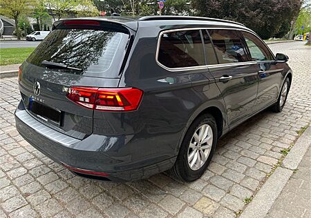 VW Passat Volkswagen 2.0 TDI DSG Business Spur Navi