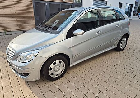 Mercedes-Benz B 170 -