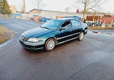 Toyota Avensis 2.0 Klima