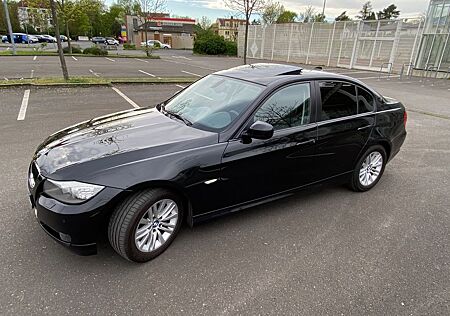 BMW 318d -Run Flat 8 Reifen, Navi, Schiebedach, Xenon