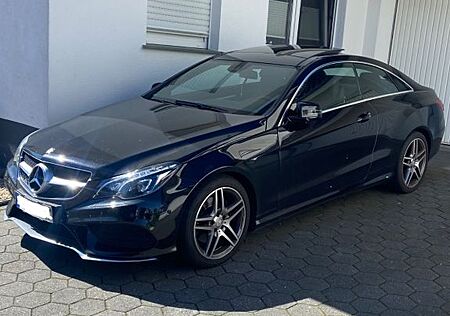 Mercedes-Benz E 200 AMG Line, Schiebe/Panoramadach, Ambientebe