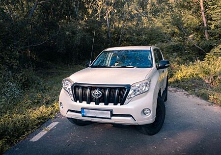 Toyota Land Cruiser gebraucht kaufen Toyota Land Cruiser 3.0 D-4D Automatik -