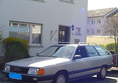 Audi 100