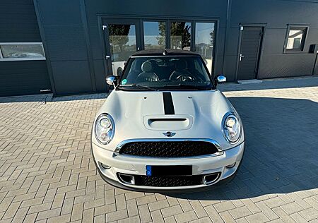 Mini Cooper S Cabrio - Vollausstattung /184PS/Autom.