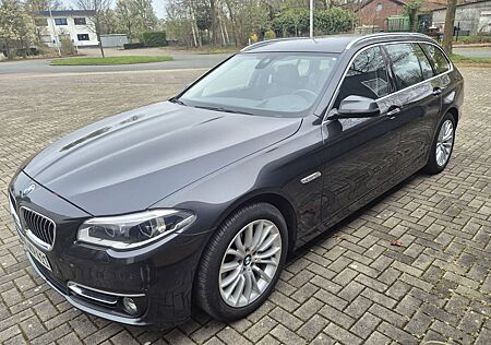 BMW 530d xDrive Touring A Luxury Line
